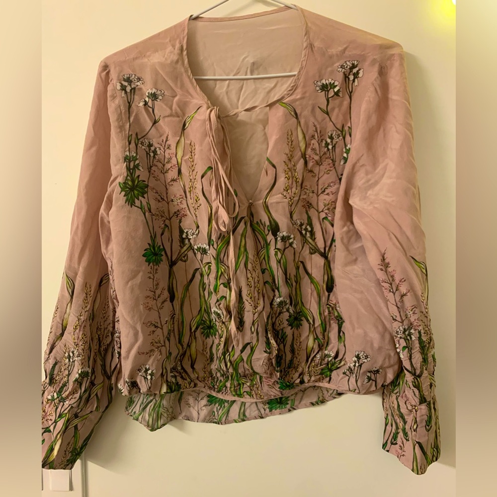 Floral printed blouse size M